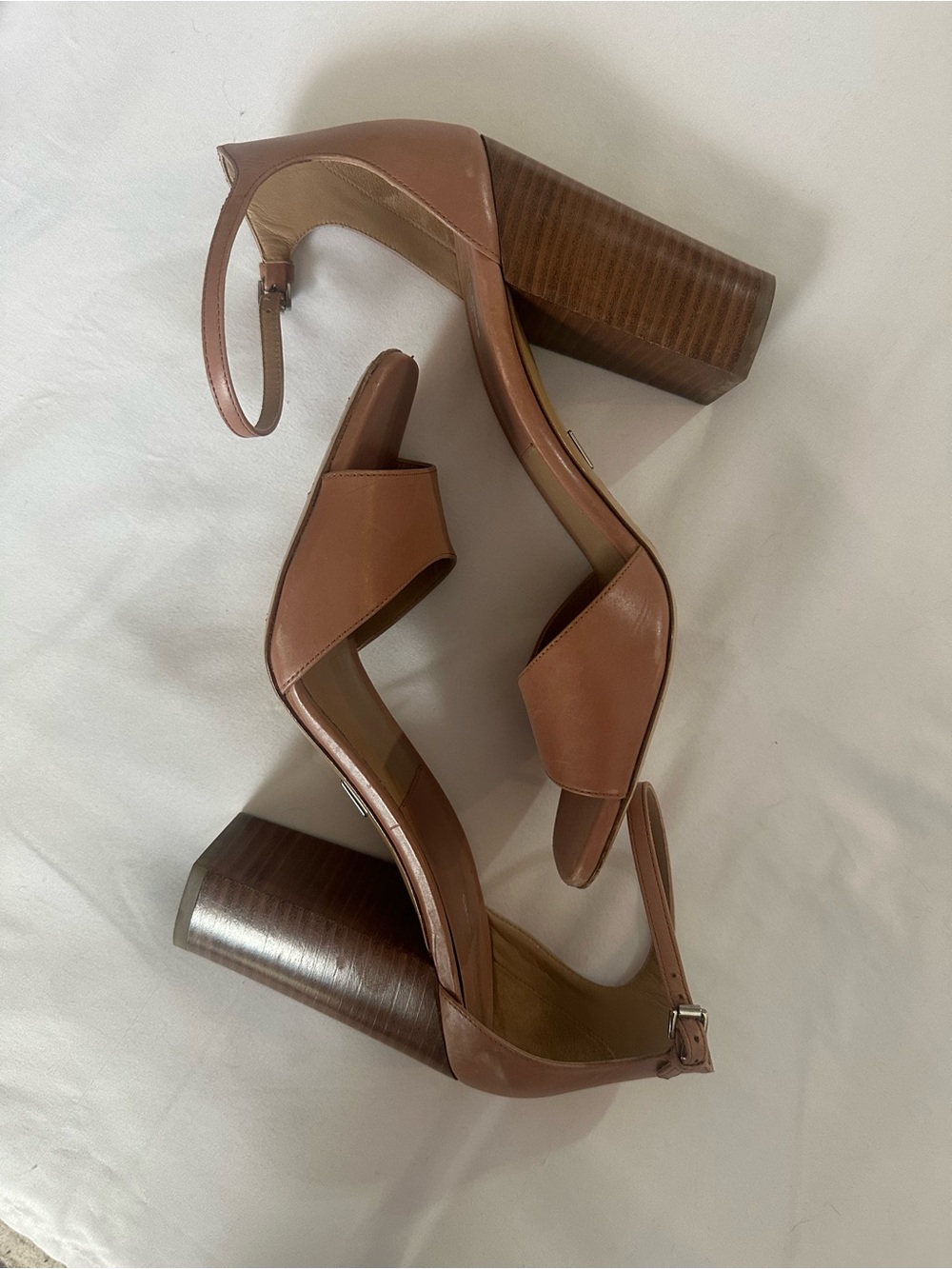 Women’s Michael Kors GENUINE LEATHER Block Heel - Picture 2 of 12